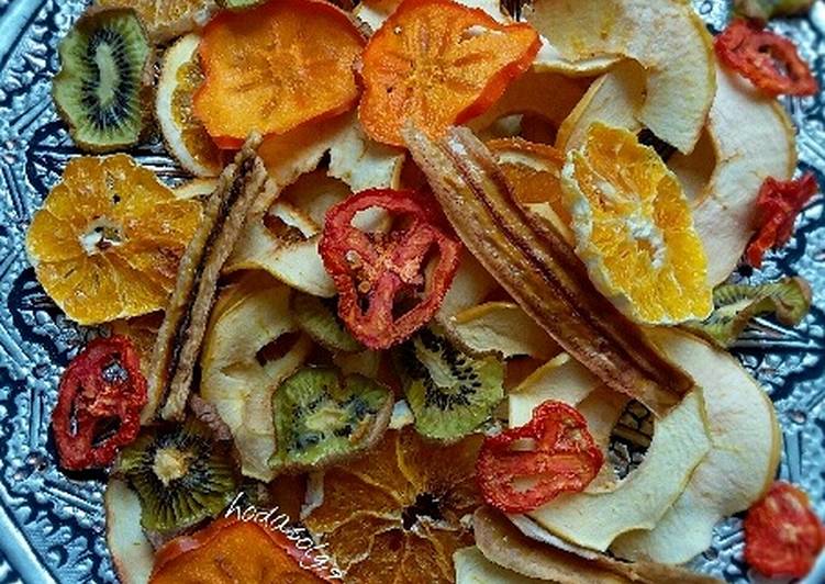 میوه های خشک شده توسط خشک کن میوه و خشک کن سبزی گاز سوز مدل AS80